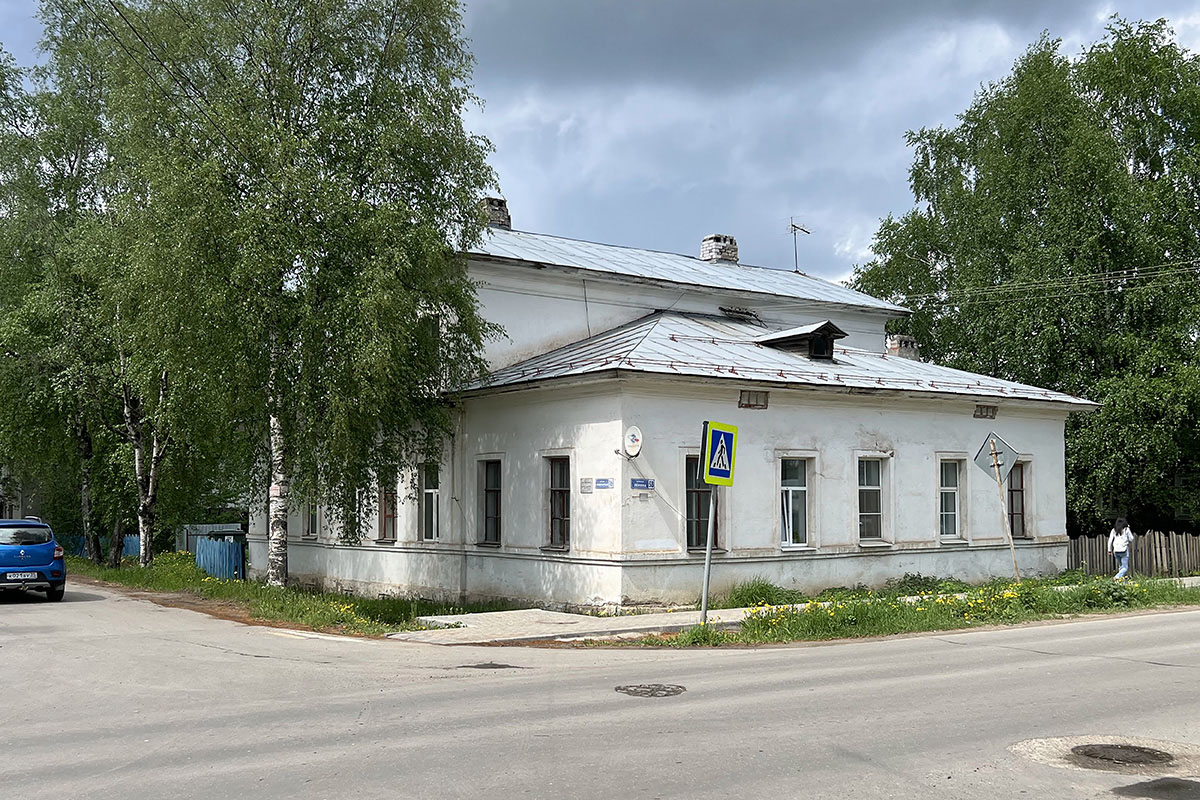 Здание в г. Кириллов, Вологодская область