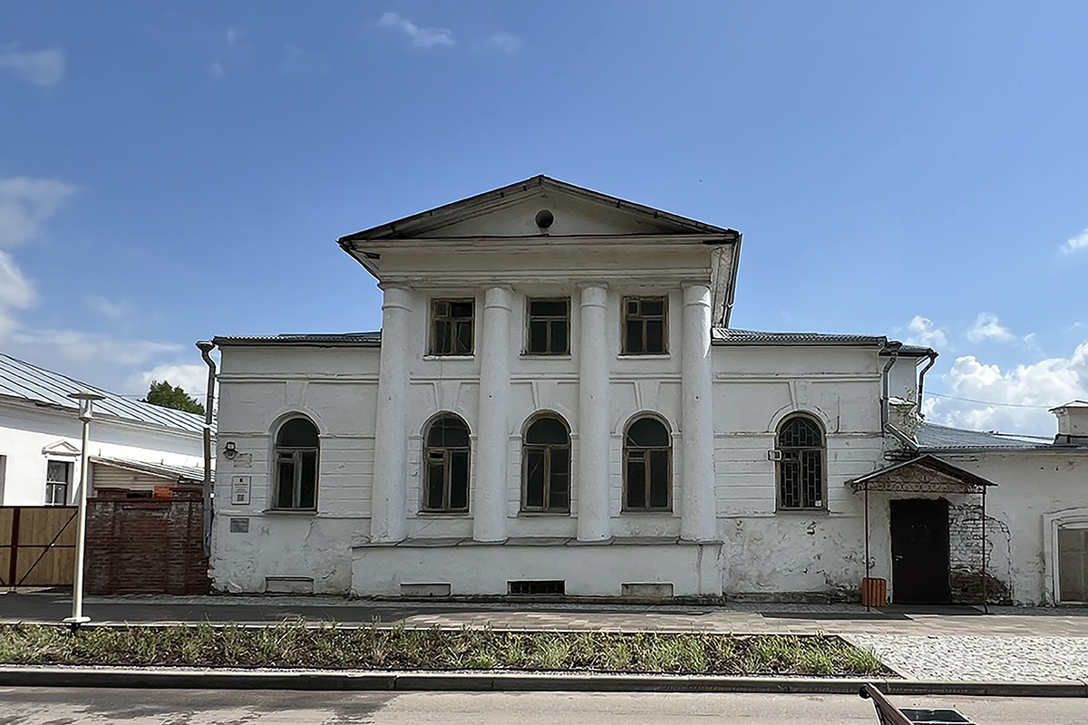 Здание в г. Кириллов, Вологодская область